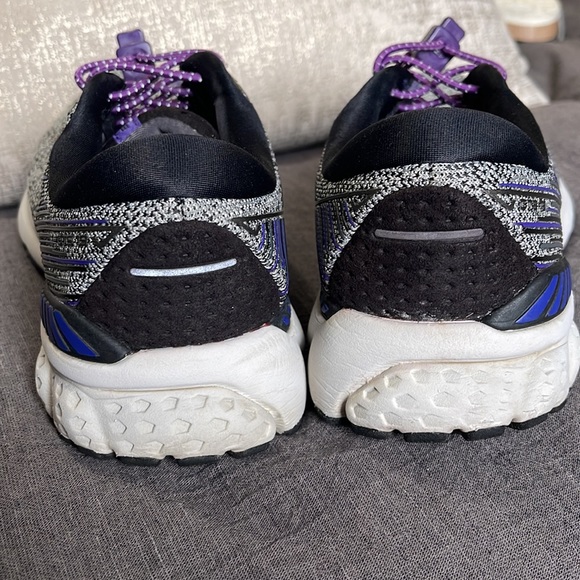 Brooks Adrenaline 19 Loft Running Shoes Sz 9 Gray/ Purple Excellent Condition - Picture 4 of 7